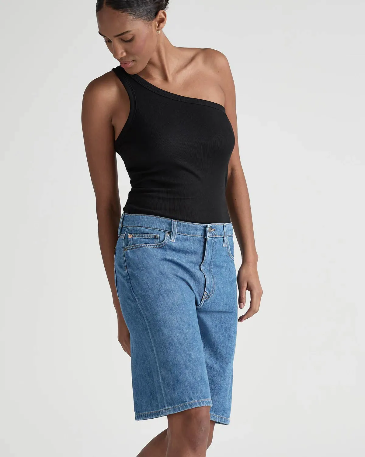 Suzy Mid Short - Medium Stone